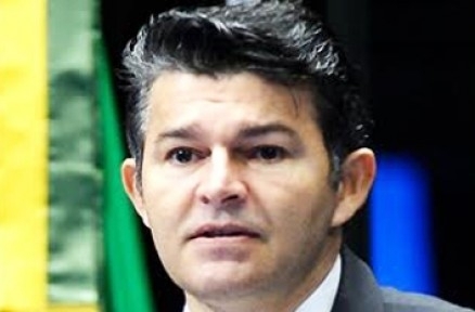 JOS MEDEIROS  professor, policial rodovirio e senador da Repblica pelo PPS de Mato Grosso.