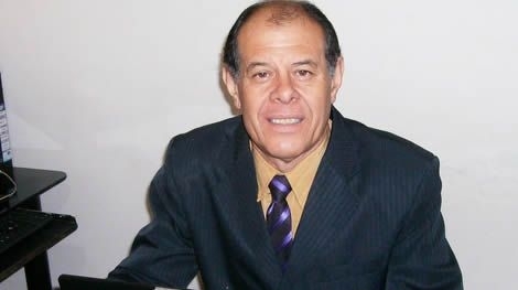 Reinaldo do Carmo de Souza  professor da Universidade de Cuiab  UNIC pelo Programa de Expanso Universitria  PEU.
