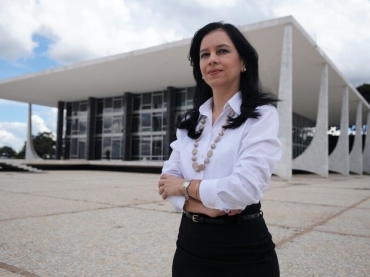 Grace Mendona  a primeira mulher ministra no governo Temer