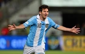 Messi correndo para o abrao