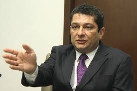Ex-juiz federal e pr-candidato do PMDB ao governo, Julier Sebastio da Silva (PMDB),