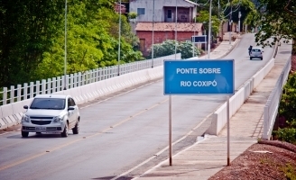 Ponte com 130 metros de extenso por 11,8m de largura