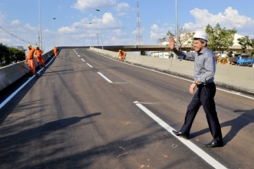 Governador Silval Barbosa visita obras do Viaduto Sefaz 
