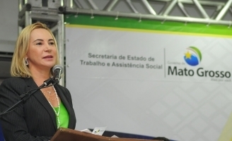 Primeira-dama e secretria de Estado de Trabalho e Assistncia Social, Roseli Barbosa