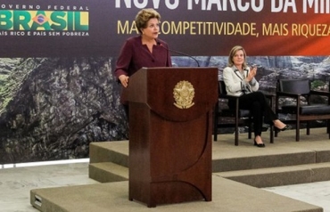 A presidente Dilma durante cerimnia do lanamento do marco regulatrio da minerao