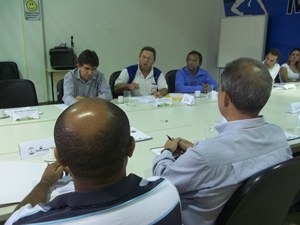 Presidente do SINTRAICCCM , Joaquim Santana, em reunio com representantes dos empresrios da contruo civil 