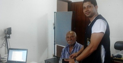O eleitor Antnio Pedro de Souza, de Araguaiana (MT) comparecendo ao cadastramento biomtrico