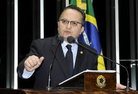 Senador Pedro Taques (PDT-MT), relator da comisso especial de reforma do Cdigo Penal (PLS 236/2012).