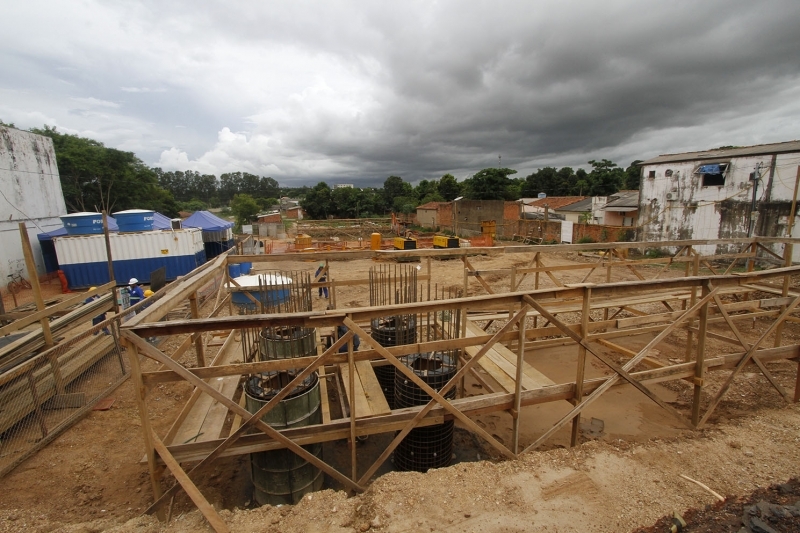 Obras do viaduto da Dom Orlando Chaves em Vrzea Grande