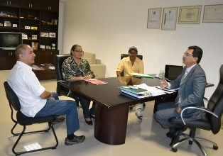 Deputado Ezequiel Fonseca (PP), em reunio com vereadora de Chapada dos Guimares, Cassilda Benedita de Siqueira (PP)