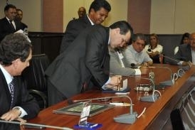 Governador Silval Barbosa recebe selo dos 100 anos da Associao Comercial e Empresarial de Cuiab