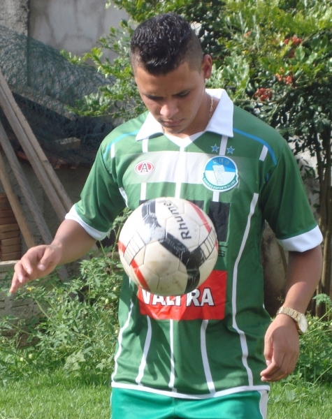 Lateral direito Rodolfo Ferreira Gonalves, de 20 anos. Jogador  revelado aos 16 anos pelo Mogi Mirim (SP).