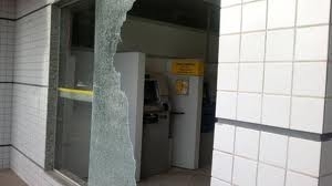 Bandidos explodem caixa eletrnico da agncia Banco do Brasil, Cristo Rei em Vrzea Grande, nesta tera-feira (24.01)