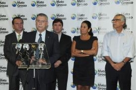 Coletiva de imprensa no Palcio Paiagus apresenta balano das emendas federais 2011