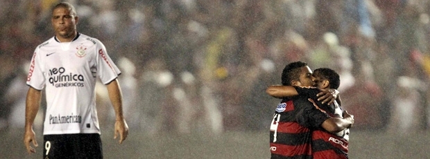 Na Libertadores de 2010, Ronaldo foi vaiado desde a chegada ao Maracan. Fla venceu: 1 a 0