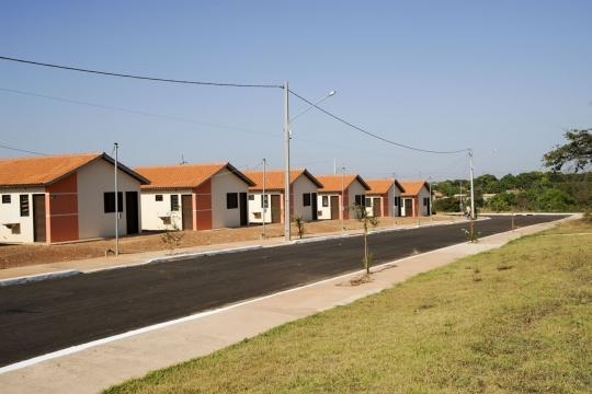 O conjunto habitacional  destinado para famlias que tm renda mensal de at trs salrios mnimos