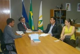 Reunio do secretrio de segurana, Digenes Curado Filho, com sindicato dos bancrios