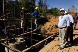 Governador em exerccio, Chico Daltro, visita as obras das construes de pontes na regio do Manso
