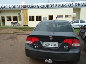 Em maio de 2011, aes repressivas das Polcias Civil, Militar e Rodoviria Federal recuperaram 121 carros.
