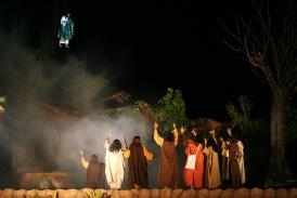 Apresento da pea teatral Auto da Paixo de Cristo, participao do ator Paulo Zulu, Parque de Exposio da Acrimat