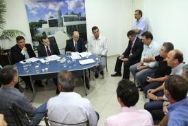 Governador Silval Barbosa em reunio com representantes da MT-010