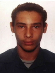 Wellington Menezes de Oliveira, homem que atirou contra escola municipal Tasso da Silveira, em Realengo  
