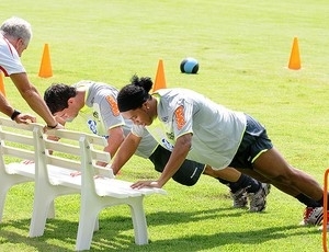 Thiago Neves e Ronaldinho em treino do Fla