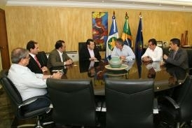 Governador Silval Barbosa recebe empresrios do grupo Atacado