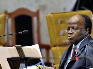 Ministro Joaquim Barbosa, relator do recurso do deputado federal Jader Barbalho (PMDB-PA) contra a lei da Ficha Limpa