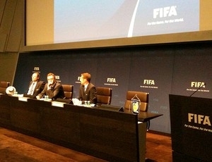 Jrome Valcke na coletiva para explicar punies sobre o escndalo na Fifa 
