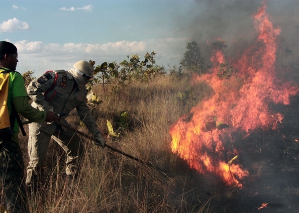 Nos casos de incndio o municpio de Chapada dos Guimares tem que acionar a 11 Companhia de Campo Verde.