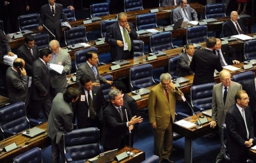 76 senadores presentes aprovaram o projeto Ficha Limpa