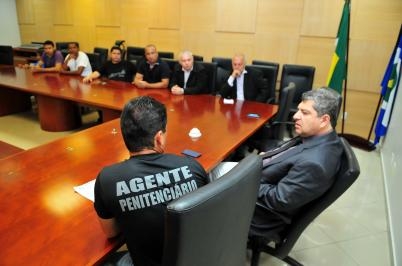 Reunio do Presidente Guilherme Maluf com representantes do Sindicato dos Agentes Penitencirios