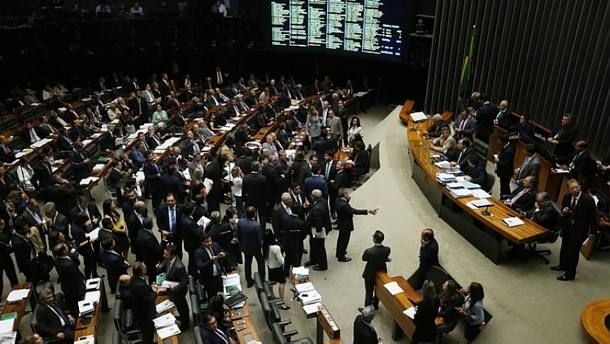 Plenrio da Cmara vota pacote de medidas anticorrupo