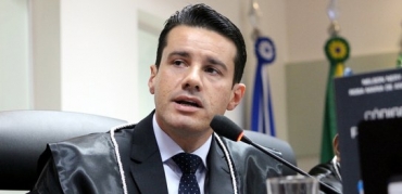 Juiz membro relator Rodrigo Curvo