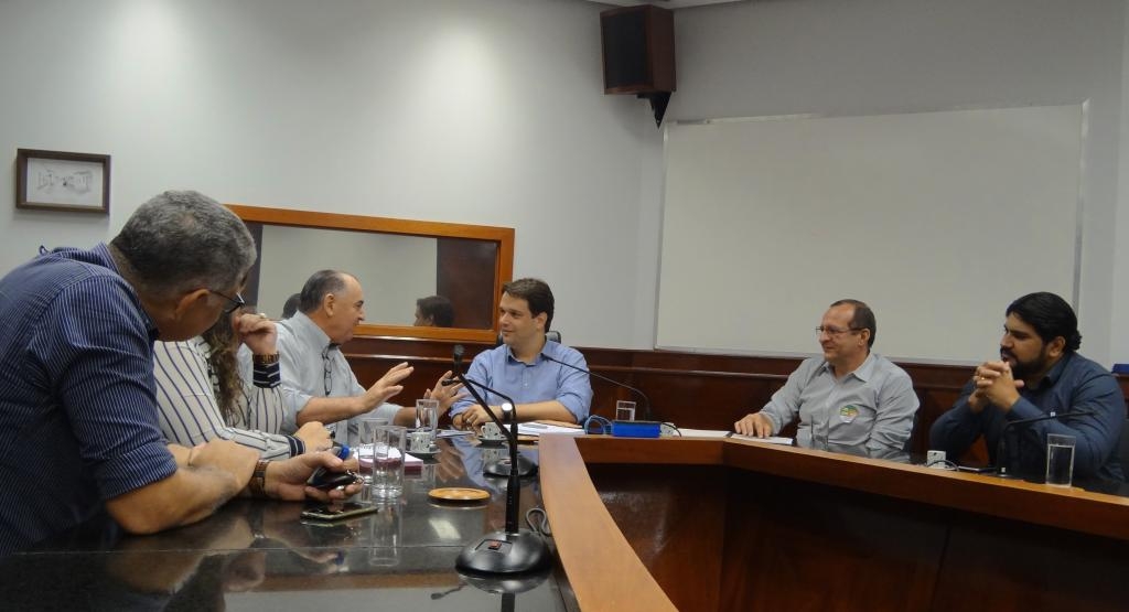 Presidente Botelho participa de audincia pblica para debater Cuiab 300 anos