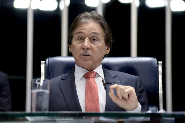 O presidente do Senado, Euncio Oliveira (PMDB-CE)