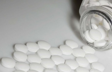 Aspirina pode aumentar risco de sanguramento grave em idosos, segundo estudo