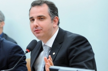 Presidente da CCJ Rodrigo Pacheco