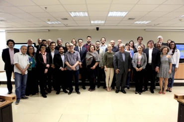 Ministro da Cultura, Srgio S Leito, e integrantes da CNIC em reunio em Braslia