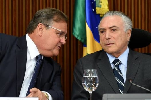 O presidente Michel Temer ao lado do ex-ministro Geddel Vieira Lima.