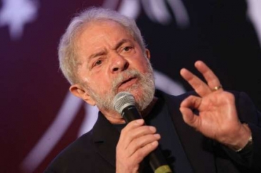  O ex-presidente Lula participa do Congresso do PCdoB no Centro de Convenes Brasil 21, em Brasilia