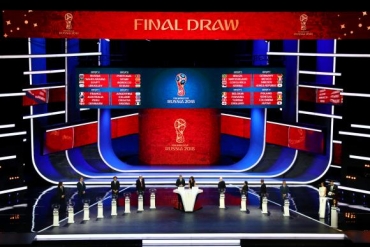 Sorteio dos grupos hoje, em Moscou, atraiu a ateno de inmeros pases. Copa do Mundo comear em junho do ano que vem 