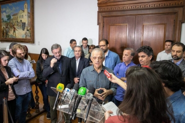 O governador de So Paulo, Mrcio Frana, concede entrevista sobre a negociao com os caminhoneiros