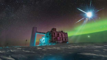 O telescpio IceCube, instalado no Polo Sul e em operao desde 2010, detectou a fonte de neurotrinos de alta energia