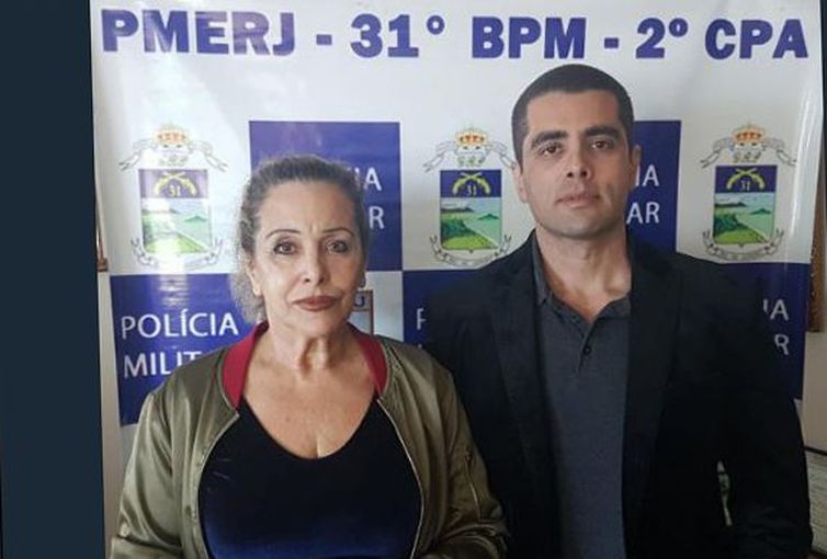 O mdico e a me, Maria de Ftima, foram presos na tarde desta quinta-feira (Policia Militar/RJ/Direitos Reservados)