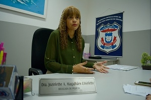 Delegada Titular, Jozirlethe Magalhes Criveletto, da Delegacia Especializada de Defesa da Mulher de Cuiab