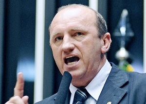 Ex-ministro da Agricultura Neri Geller