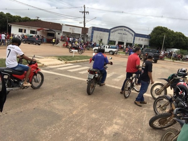 Feridos foram levados ao Hospital Municipal de Colniza  Foto: Divulgao