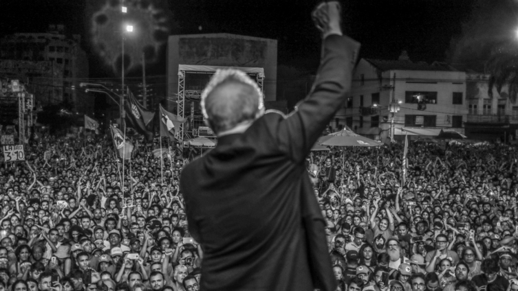 ula fala aos milhares de presentes no Festival Lula Livre em Recife / Ricardo Stuckert